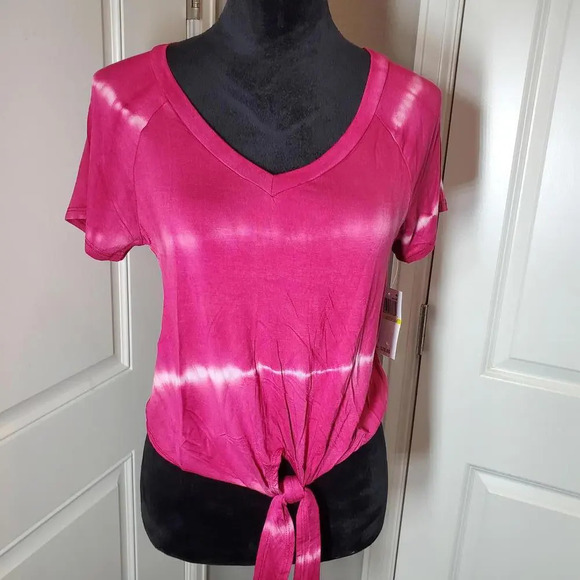 NWT Ultra Flirt Women's Pink and White Tie Dye V-Neck Top Size Medium - Picture 13 of 14